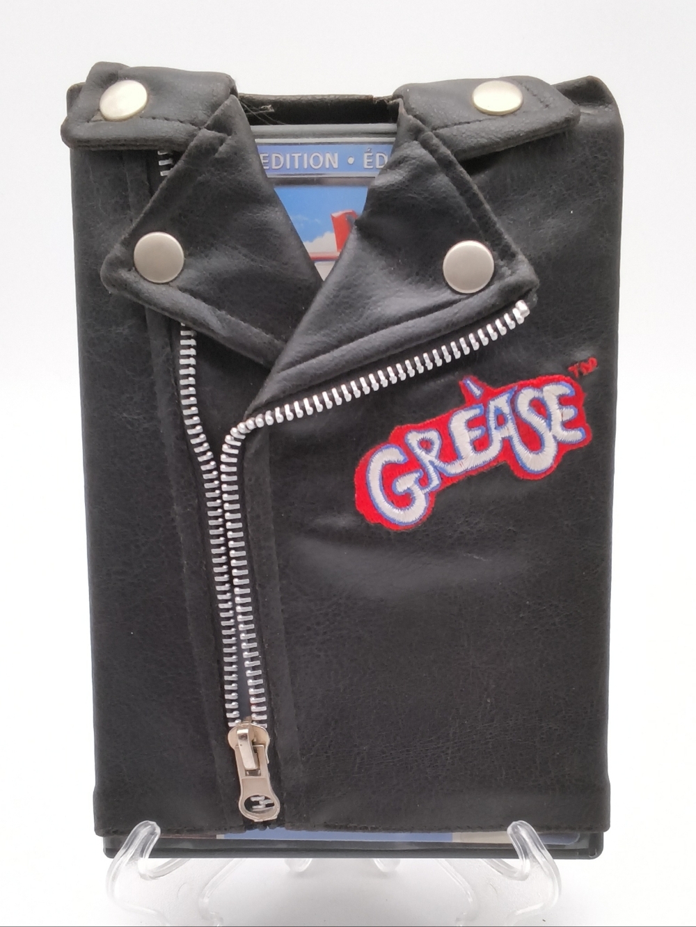 Grease - Rockin' Rydell Edition DVD (Collector's T-Birds Jacket Sleeve) - Picture 2 of 11